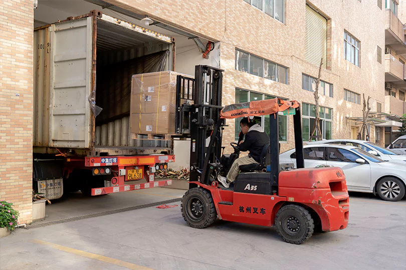 Punctual delivery of small quantities of die castings