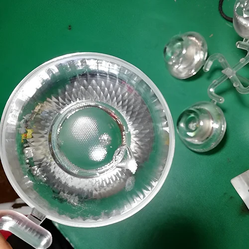 vacuum void in injection molding